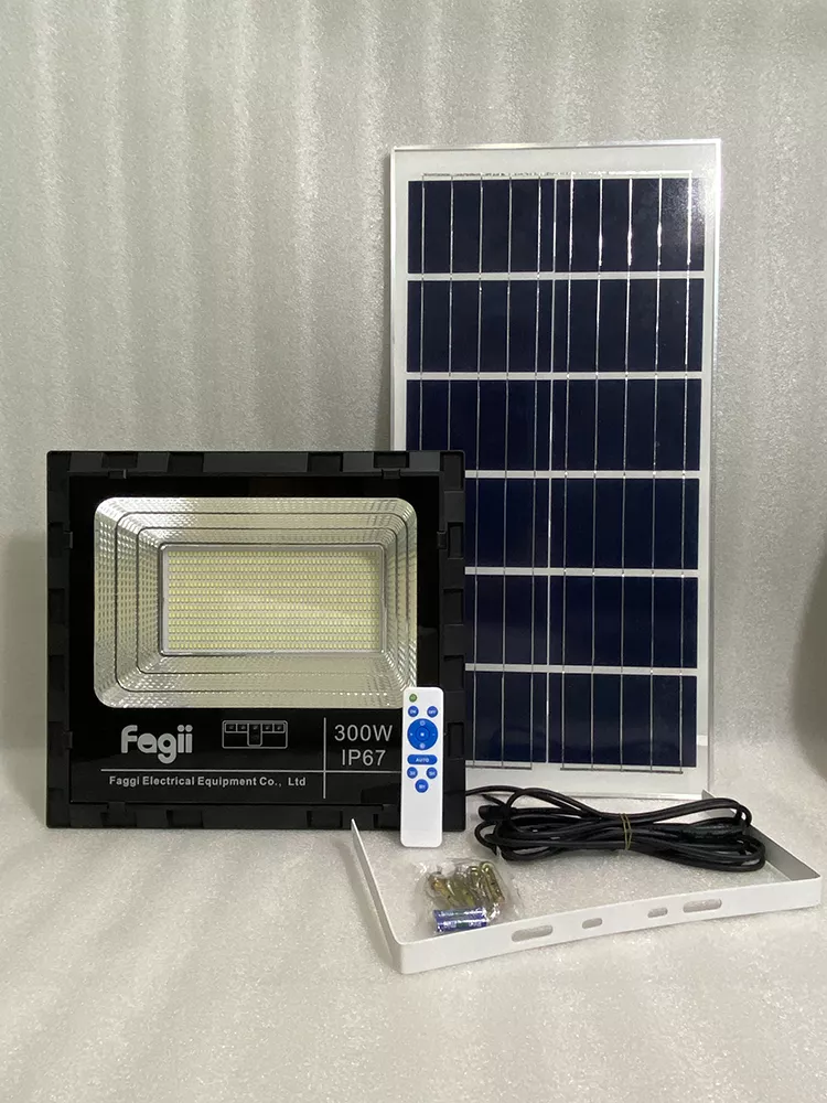 Đèn 300W Năng Lượng Mặt Trời Giá Rẻ - MUA 2 TẶNG 1 ĐÈN CÙNG LOẠI