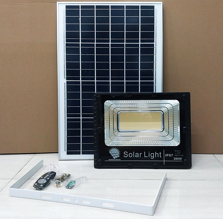 Đèn năng lượng mặt trời 300W ánh sáng vàng LED 88300 MÀU VÀNG