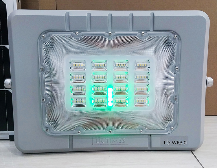 DCTIMES LD-WR3.0 - Đèn Pha 200W Năng Lượng Mặt Trời Led Báo Pin Dây Nối 5m