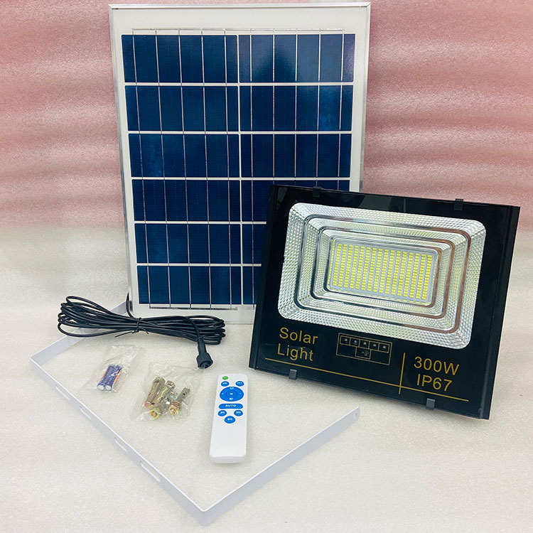 ĐÈN 300W NĂNG LƯỢNG MẶT TRỜI GIÁ RẺ