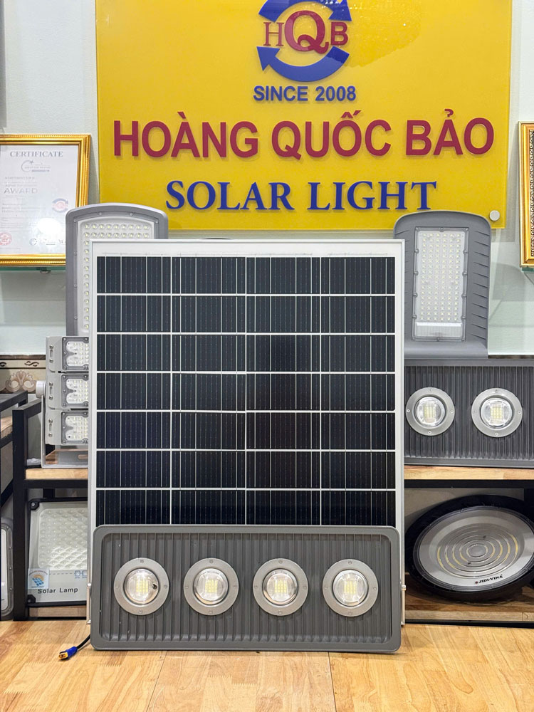 Đèn năng lượng mặt trời sạc nhanh MPPT JD - V1200L