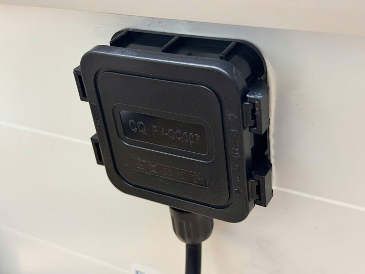 Đèn 200W năng lượng mặt trời LED CREE MỸ - THẾ HỆ MỚI Bảo hành 3 năm