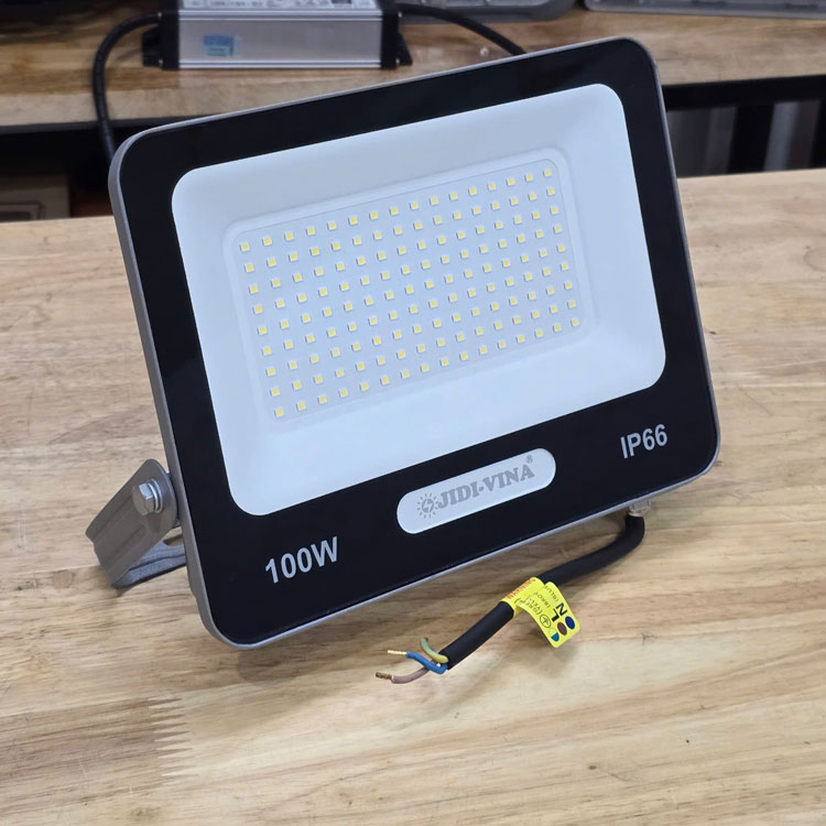 Đèn pha điện 100W