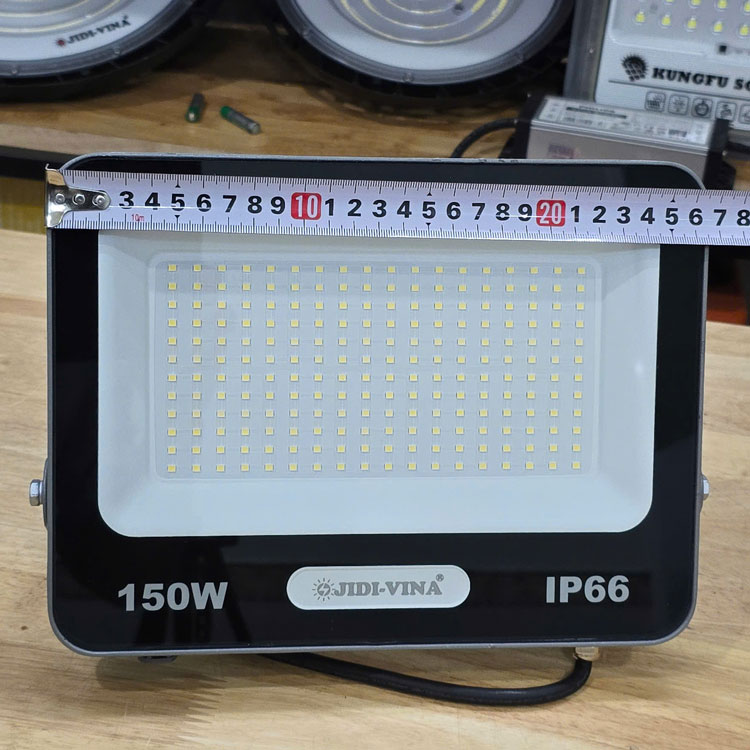 Đèn pha điện 150W