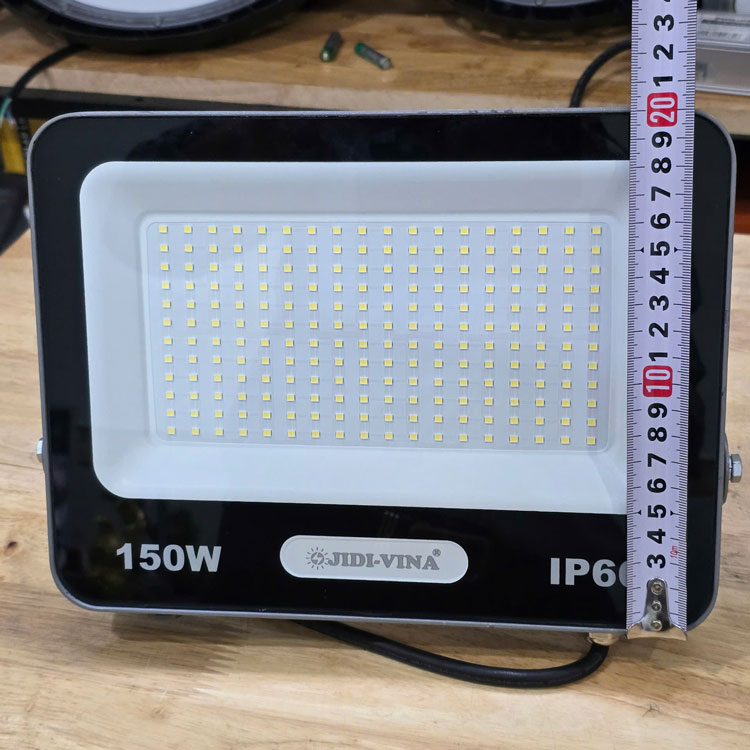 Đèn pha điện 150W
