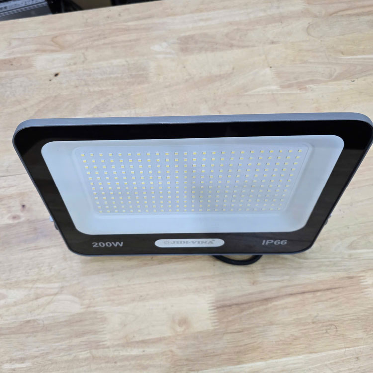 Đèn pha điện 200W