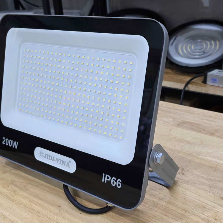 Đèn pha điện 200W