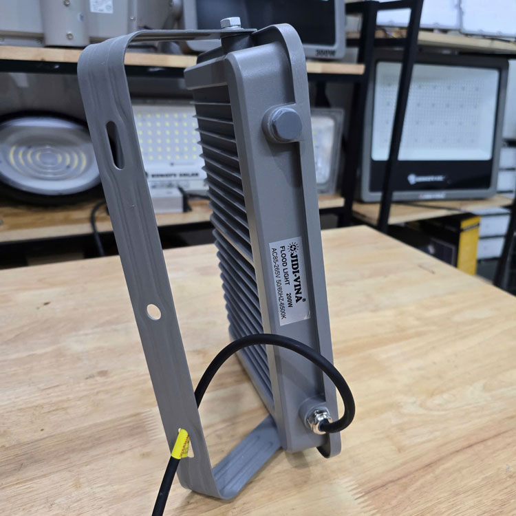 Đèn pha điện 200W
