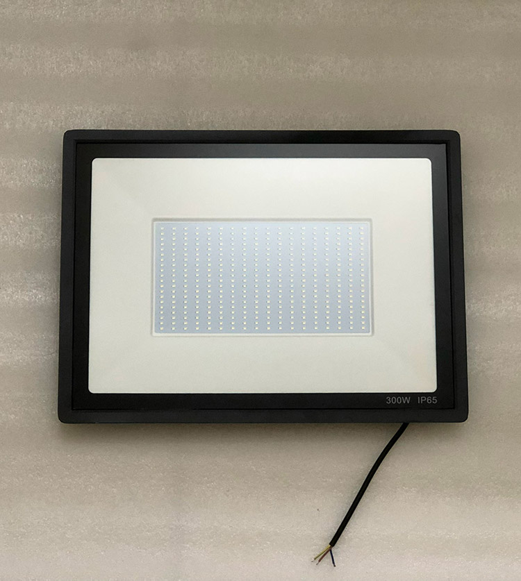 Đèn Pha Led 300W IP66 - Chip Led SMD 5054 Ánh Sáng Trắng