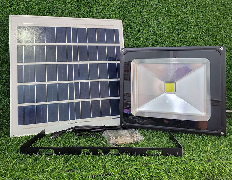 Đèn Pha Led Cảm Ứng Chống Trộm Năng Lượng Mặt Trời 30W