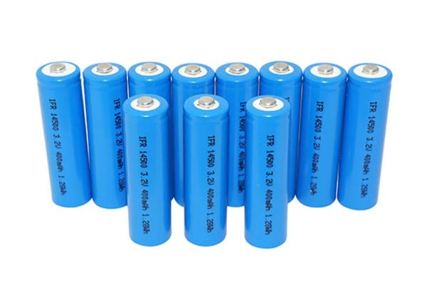 Hướng dẫn quy trình thay pin đèn năng lượng mặt trời hiệu quả tại nhà 