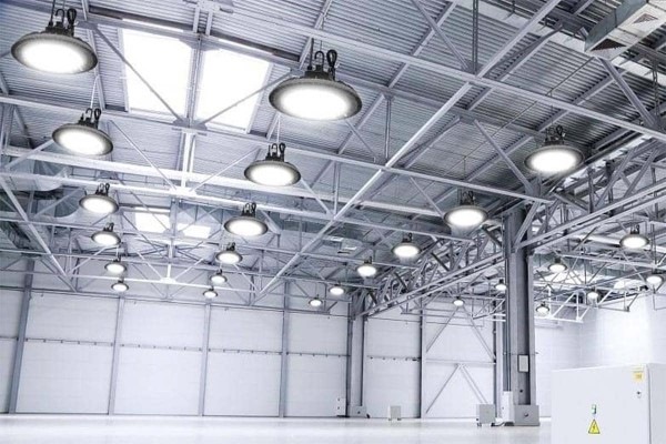 Phân biệt đèn Highbay và Lowbay: Những vấn đề cần lưu ý