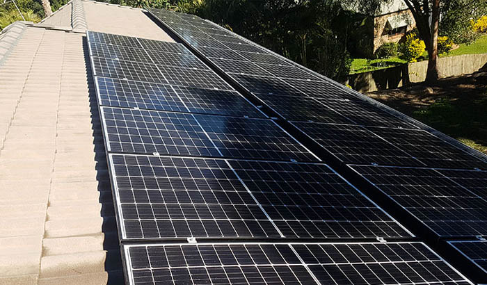 Có nên để tấm pin năng lượng mặt trời dưới bóng râm không?