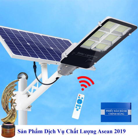 Đèn năng lượng mặt trời 300W IP67 loại nào tốt?