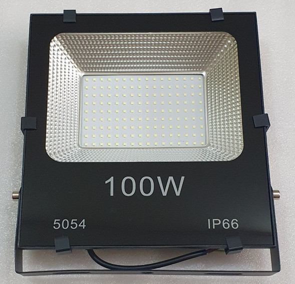 Đèn Pha Led 100W IP66 - Chip Led SMD 5054 Ánh Sáng Trắng