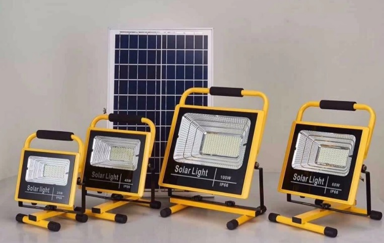 Top 10+ mẫu đèn xách tay năng lượng mặt trời tốt nhất hiện nay